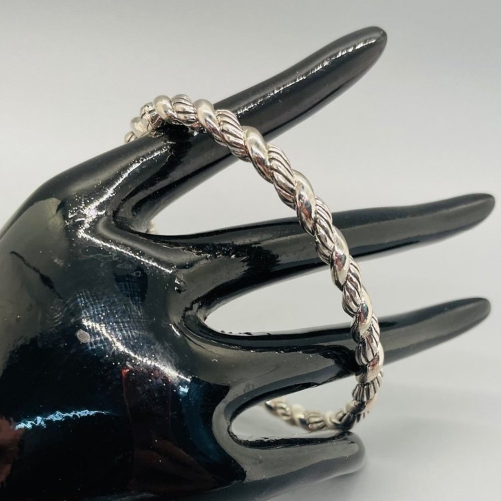 492. EUC Stainless Steel Hinged Bangle Bracelet in a Twisted Design